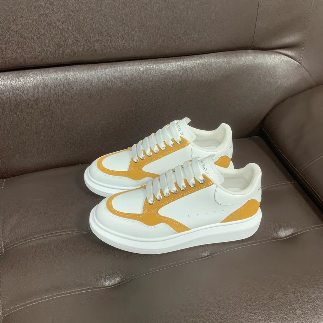 👟👟Ex-factory price 600👟👟 Professional McQueen factory. Top version. Couple style Alexander McQUEEN high version has been upgraded to the highest quality again✅ 💪McQueen Spring, Summer, Autumn and Winter top version Purchasing level✅ Recruiting nationwide online and offline agents to join🤝 🏆Fabric: Original materials imported from Italy. Texture, water-resistant and non-discoloring 🏆Inner lining: ️A-grade Italian imported lining resistant to dirt, sweat-absorbent, breathable and comfortable 🏆Foot pads: top-grade imported Italian super-soft cowhide leather 🏆Outsole: PU+counter 1:1 🏆Shoe box: original white box. Plus white flip cover for double-layer protection. Cloth bag. Handbag. Certificate of 1:1 mold opening, 4-piece set. Delivered with a pair of shoelaces. 🖕🏿🖕🏿🖕🏿 You can choose any pair of shoelaces in any color of our factory 🏆Code number: women's 34-41. men's 38-46 🏆Special remarks (women's code 34.40.41, men's code 38.45.46 is customized, no returns or exchanges) Win-win cooperation 🤝